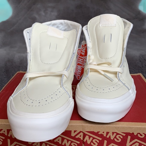VANS SK8-HI TAPERED SOFT LEATHER MARSHMALLOW WMNS - Picture 11 of 16